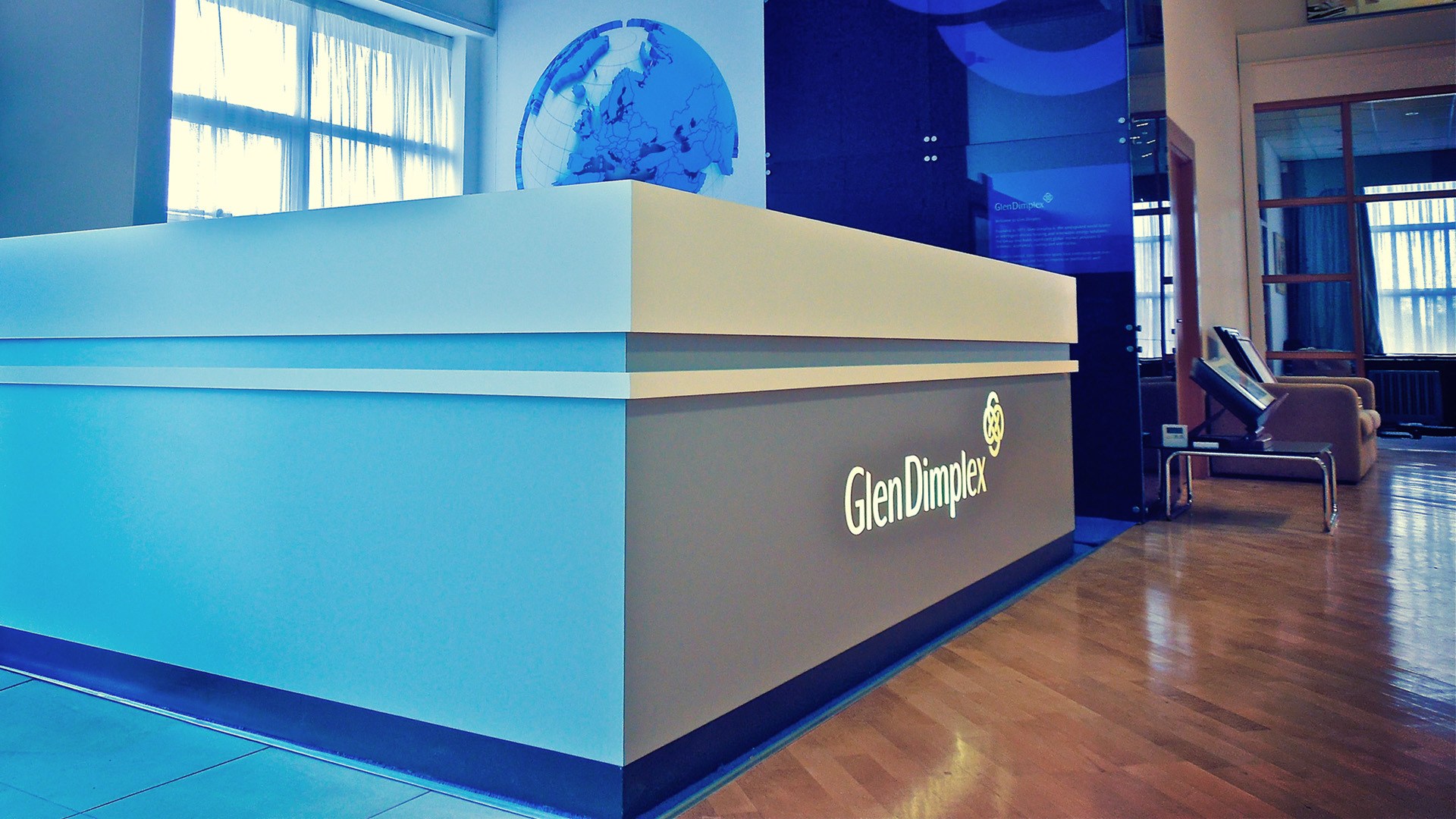 Reception desk manufactured and fitted by shopfitout.com for Glen Dimplex in Dublin HQ